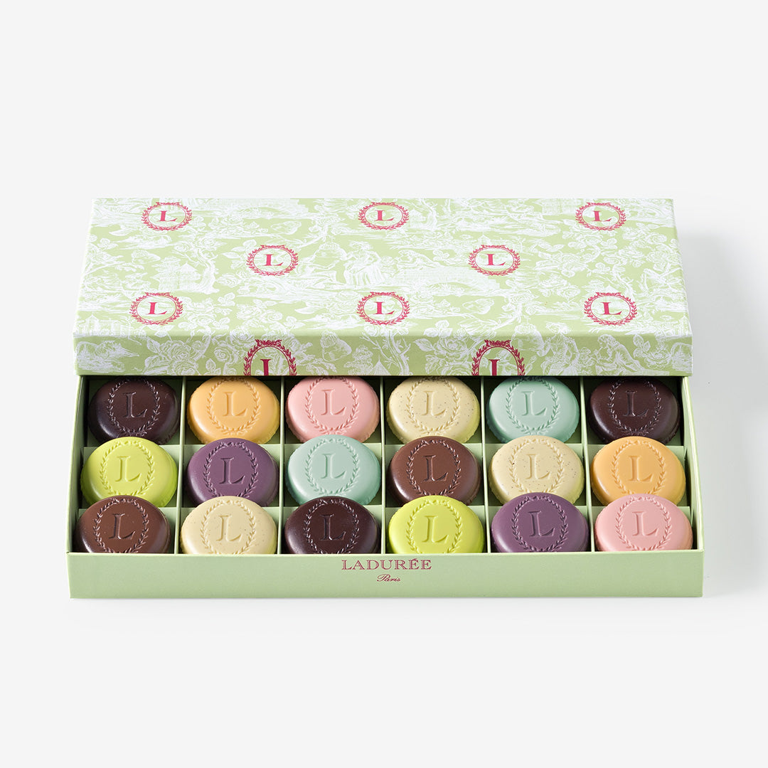 Eugénie Gift Box of 18